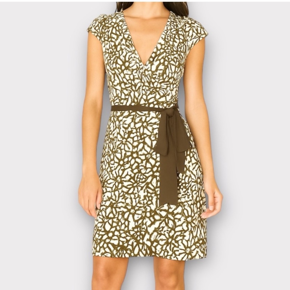 Diane von Furstenberg DVF Women’s Wrap Dress Size 8 100% Silk Designer Luxury